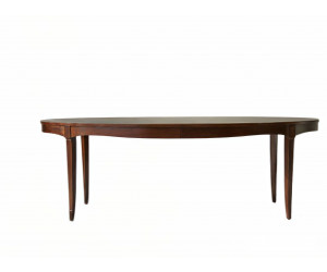 Обеденный стол Bowmont Oval Dining Table