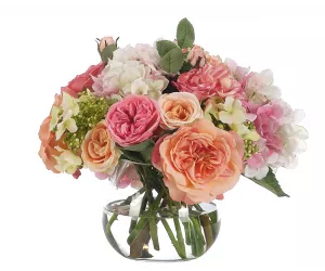 Цветы Гортензия розово-персиковая (Hydrangea Rose, Pink Peach), в стеклянной вазе