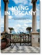 Книга Living in Tuscany. 40th Ed.